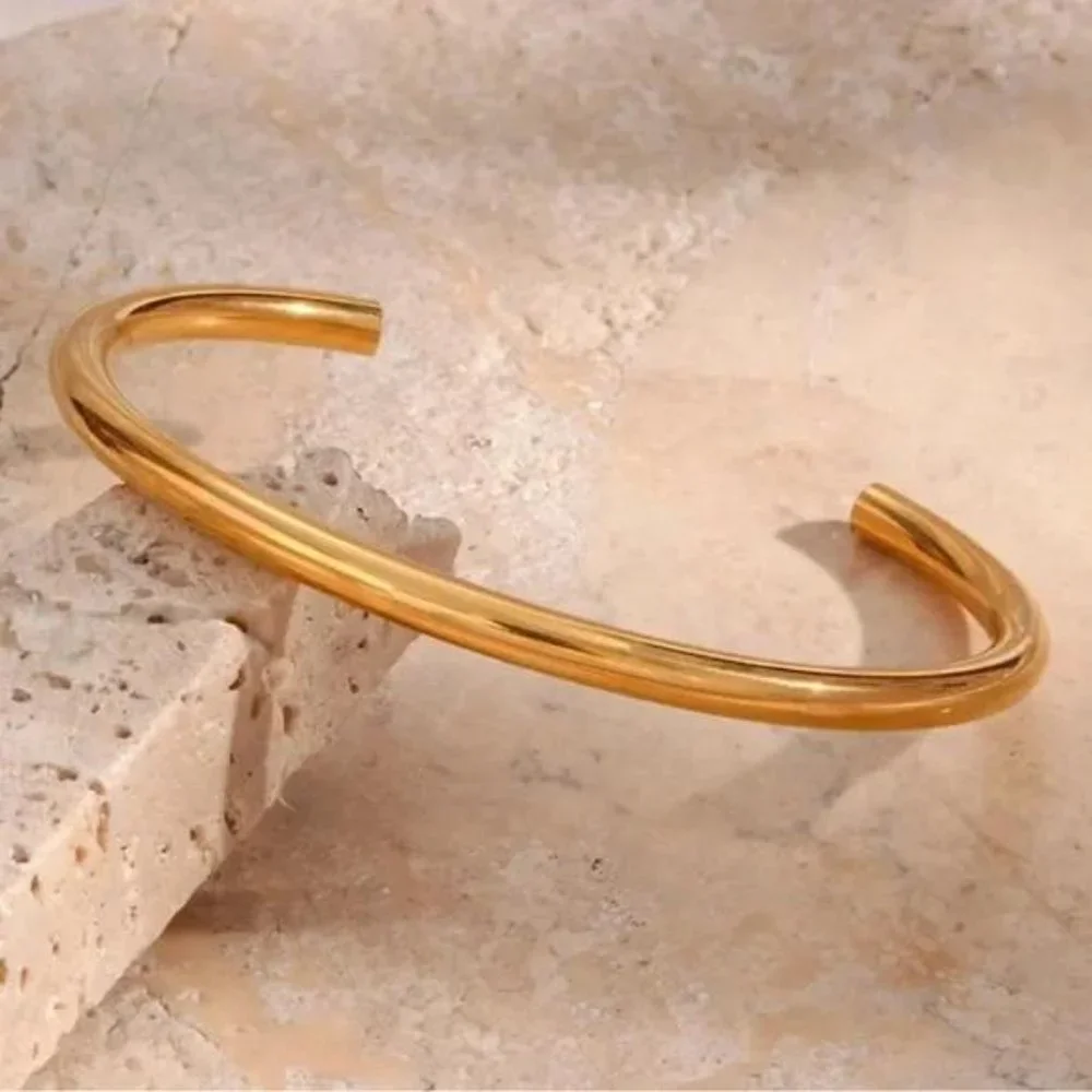 NEW ELEGANT 18K GOLD CUFF BRACELET, NICE BRACELET, CUTE BRACELET - Picture 5 of 7